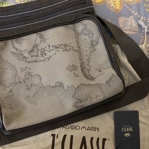 Alviero Martini A1 Classe crossbody bag